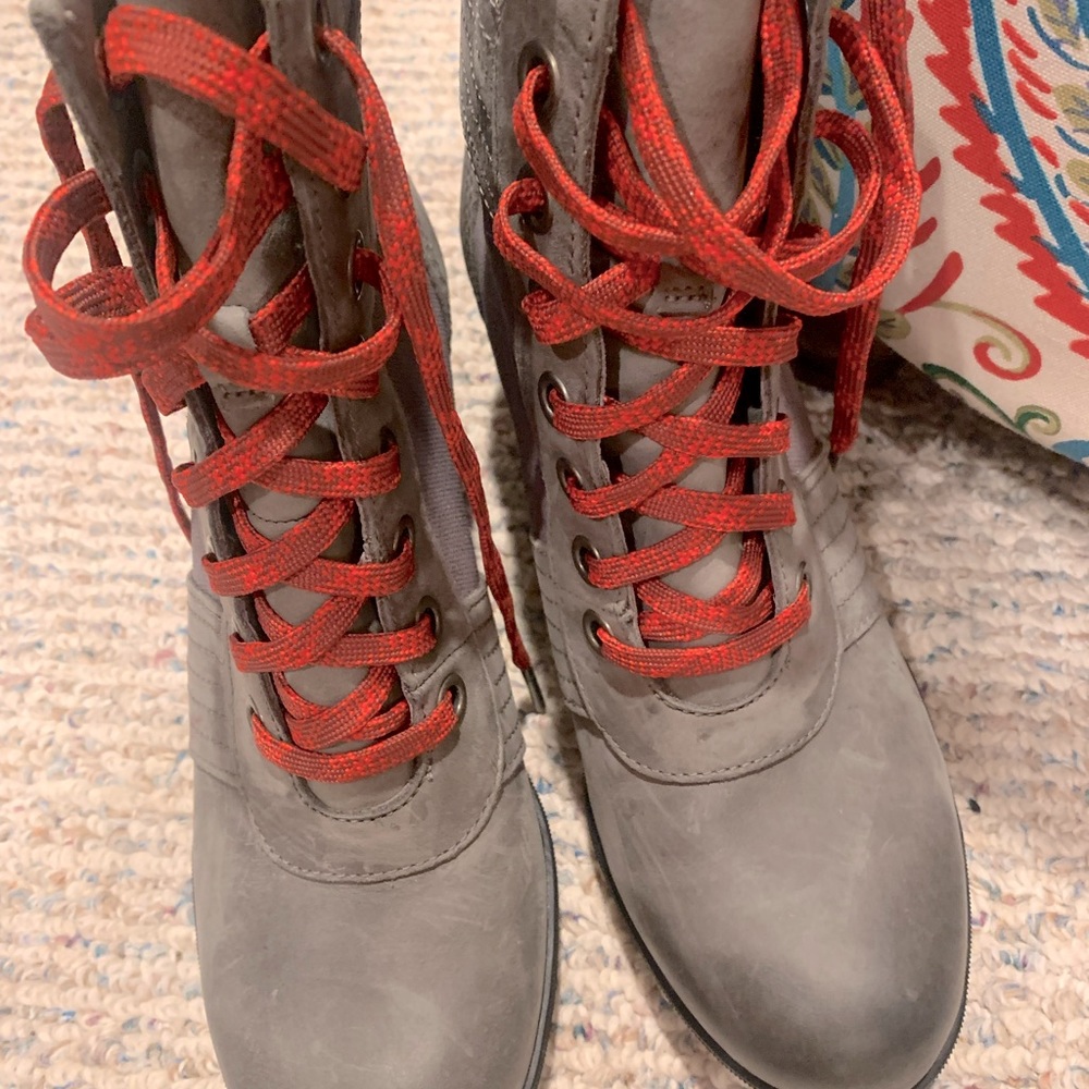 Sorels women’s size 11 *brand New*